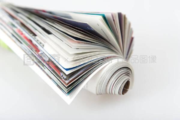 滾動雜志 期刊出版的數(shù)字化浪潮與內(nèi)容消費新趨勢